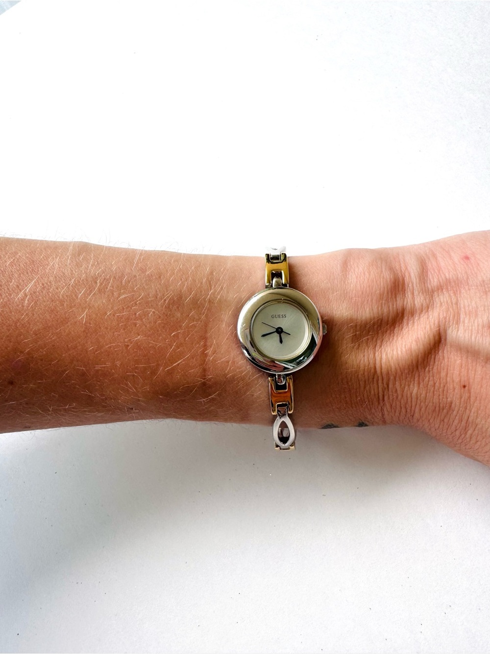 GUESS Two-Tone Bracelet Watch – Minimal Round Face - Picture 4 of 10